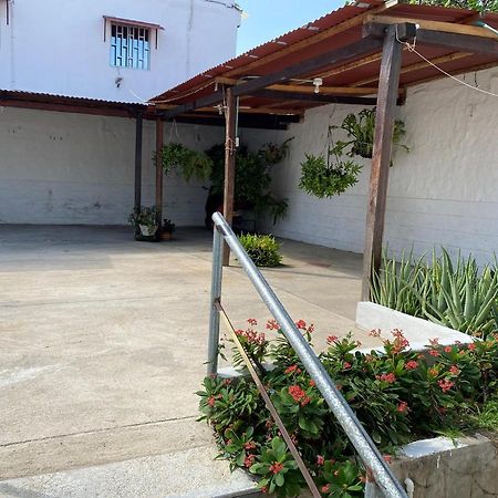 Cactus City Hostel Confort Риоача Экстерьер фото